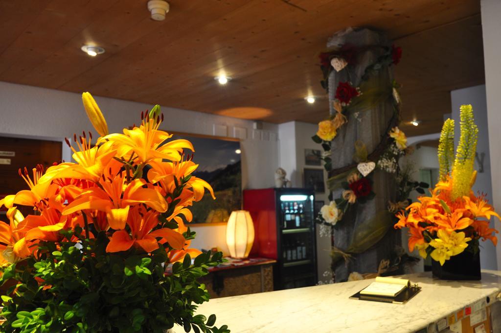 Poschiavo Suisse Hotel & Traditional Fondue Stube Luaran gambar