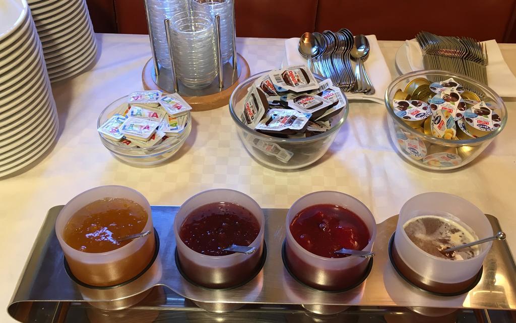 Poschiavo Suisse Hotel & Traditional Fondue Stube Luaran gambar