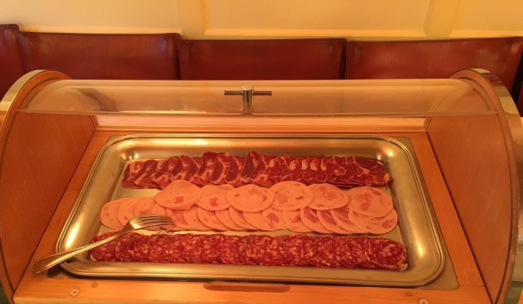 Poschiavo Suisse Hotel & Traditional Fondue Stube Luaran gambar