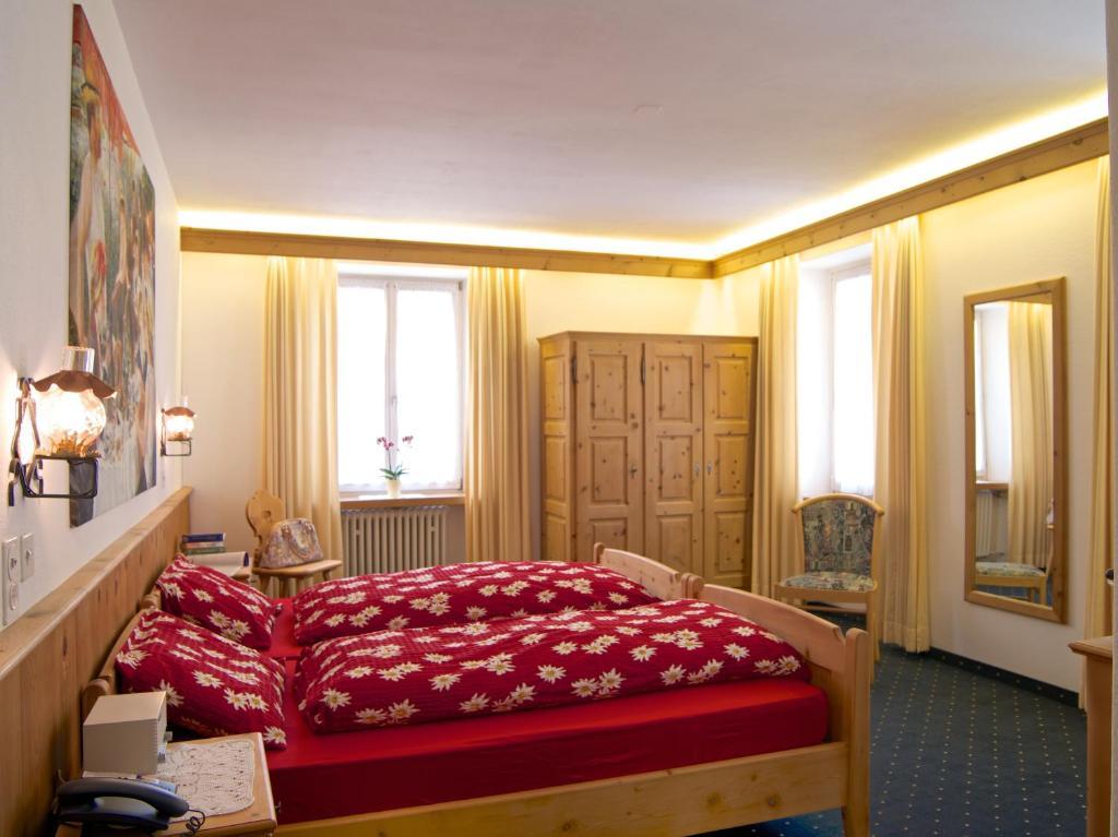 Poschiavo Suisse Hotel & Traditional Fondue Stube Bilik gambar